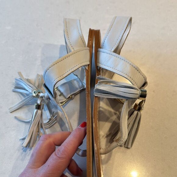 Zara women’s white tassel sandals size 40, new without tags adjustable leather. - Picture 4 of 8